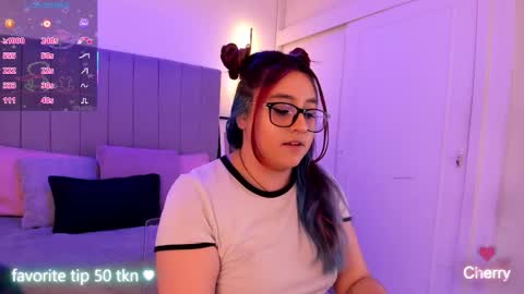 Snapshot of cherry_blushh chatting on 09.17.25 cherry_blushh online show from 09.17.25