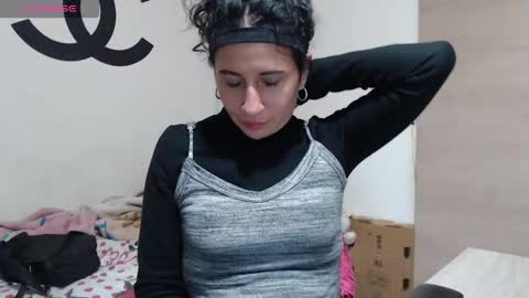 Snapshot of cherry_hc chatting on 10.28.25 Nezumy Rey  online show from 10.28.25
