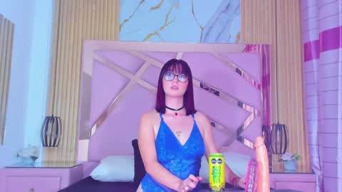 Cherry Mew and jean online show from 03.02.25