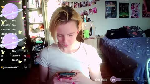 Snapshot of cherrybaby_0 chatting on 12.25.24 cherrybaby_0 online show from 12.25.24