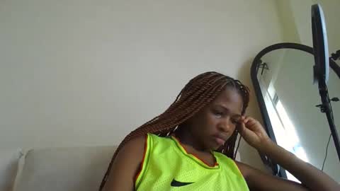 Snapshot of cherryblossom2002 chatting on 11.03.25 Cherryblossom2002 online show from 11.03.25