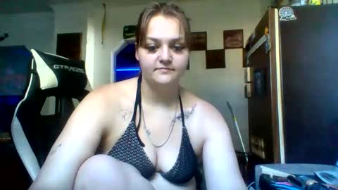 Snapshot of cherrybomb454 chatting on 10.13.25 cherrybomb454 online show from 10.13.25