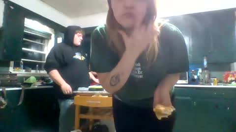 Snapshot of cherrybomb454 chatting on 10.31.25 cherrybomb454 online show from 10.31.25