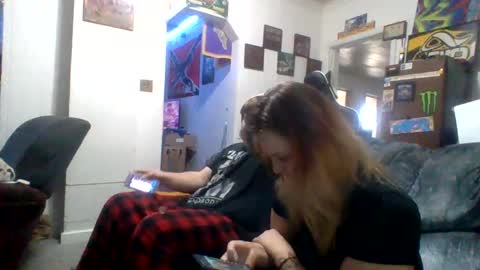 Snapshot of cherrybomb454 chatting on 11.07.25 cherrybomb454 online show from 11.07.25