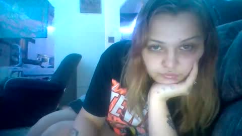 Snapshot of cherrybomb454 chatting on 11.11.25 cherrybomb454 online show from 11.11.25