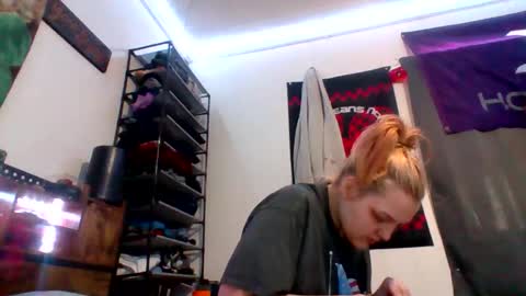 Snapshot of cherrybomb454 chatting on 02.10.26 cherrybomb454 online show from 02.10.26