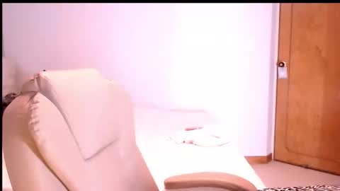 Anna online show from 11.17.25