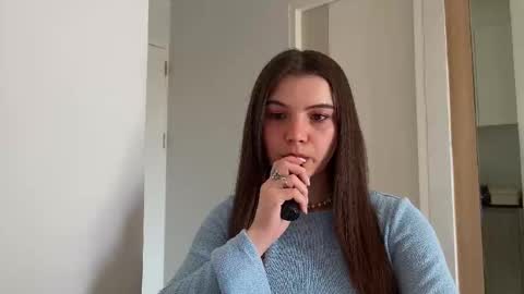 Snapshot of cherryelin chatting on 12.03.24 Lina online show from 12.03.24