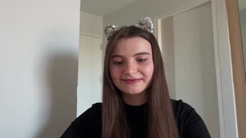 Snapshot of cherryelin chatting on 12.29.24 Lina online show from 12.29.24