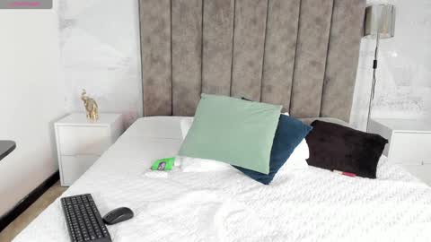 Snapshot of cherryfoxdaddy chatting on 12.01.24 Cherry online show from 12.01.24