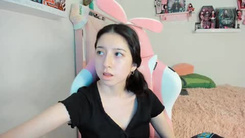 Snapshot of cherrymafer666 chatting on 01.12.25 cherrycute666 online show from 01.12.25