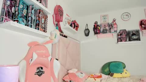 Snapshot of cherrymafer666 chatting on 02.17.25 cherrycute666 online show from 02.17.25