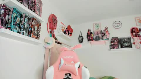 Snapshot of cherrymafer666 chatting on 02.21.25 cherrycute666 online show from 02.21.25