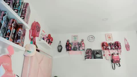 Snapshot of cherrymafer666 chatting on 03.04.25 cherrycute666 online show from 03.04.25