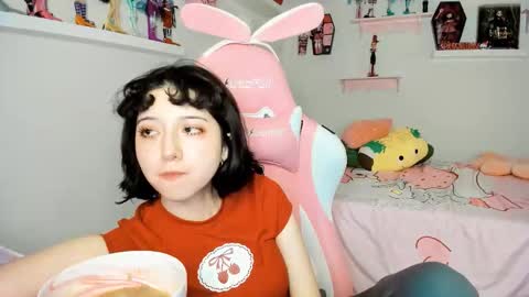 Snapshot of cherrymafer666 chatting on 11.29.25 cherrycute666 online show from 11.29.25