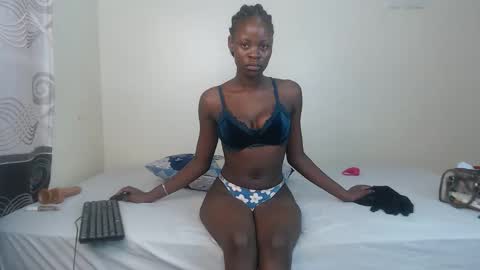 Snapshot of chessybee chatting on 01.18.26 chessybee online show from 01.18.26