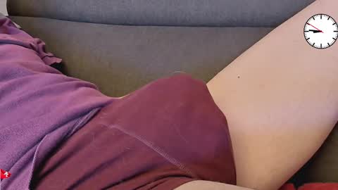 Snapshot of chezmonsieur_g chatting on 09.26.25 Grey online show from 09.26.25