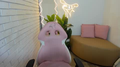 Chiara  online show from 02.09.25