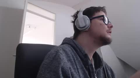 Snapshot of chillzonecam chatting on 09.17.25 chillzonecam online show from 09.17.25