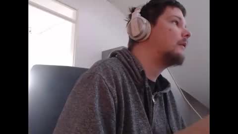 Snapshot of chillzonecam chatting on 10.04.25 chillzonecam online show from 10.04.25