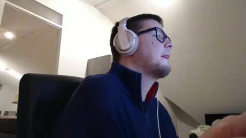 Snapshot of chillzonecam chatting on 01.12.26 chillzonecam online show from 01.12.26