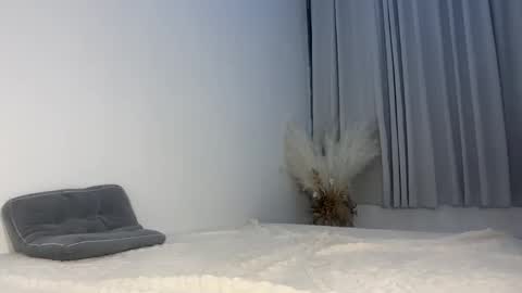 Snapshot of chinita_kai chatting on 05.28.26 chenee online show from 05.28.26