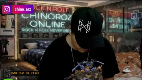 Snapshot of chinoroz chatting on 06.08.26 Enrique online show from 06.08.26