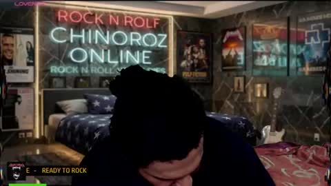 Snapshot of chinoroz chatting on 06.10.26 Enrique online show from 06.10.26