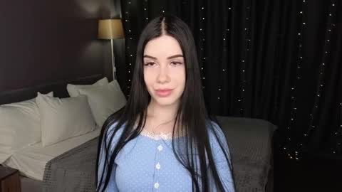 Snapshot of chloe___davis chatting on 01.12.26 Chloe online show from 01.12.26