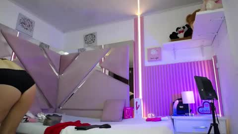 Snapshot of chloe__jones_ chatting on 05.29.26 Chloe online show from 05.29.26