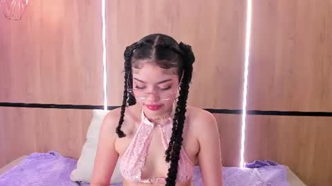 Snapshot of chloe_cortez chatting on 06.18.26 chloe online show from 06.18.26