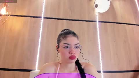 Snapshot of chloe_cortez chatting on 07.02.26 chloe online show from 07.02.26