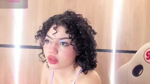 Snapshot of chloe_cortez chatting on 07.16.26 chloe online show from 07.16.26