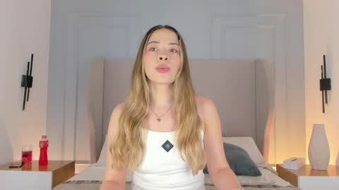 Chloe online show from 05.03.26