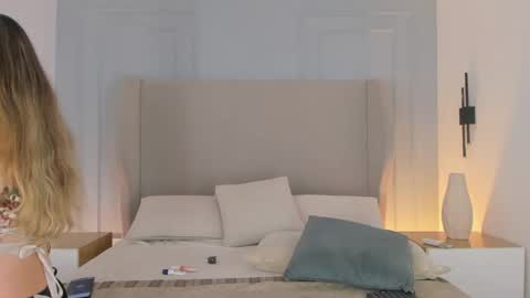 Chloe online show from 05.05.26