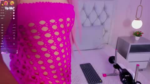 Snapshot of chloe_dolls18 chatting on 01.16.26 CLHOE online show from 01.16.26