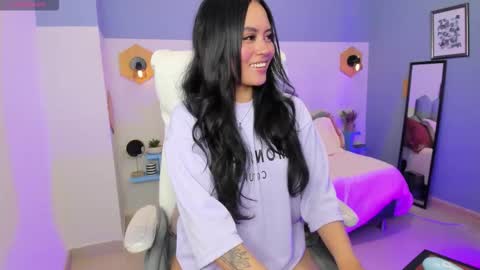 Chloe online show from 11.27.25