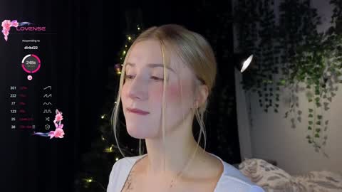 Arianaa Mourrr online show from 12.24.24