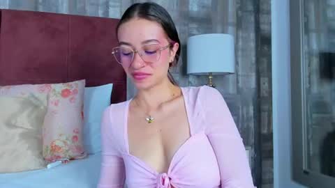 chloe_key online show from 07.30.26
