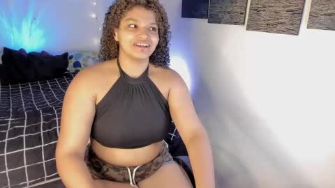 Snapshot of chloe_kisses chatting on 04.24.26 chloe_kisses online show from 04.24.26