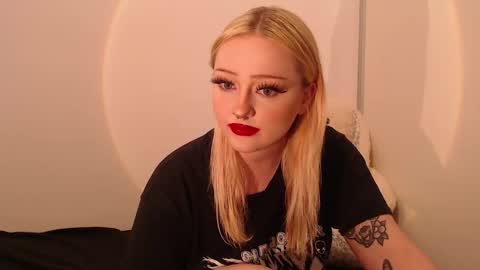 Snapshot of chloe_levine chatting on 09.10.25 Chloe Levine online show from 09.10.25