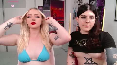 Snapshot of chloe_levine chatting on 02.08.26 Chloe Levine online show from 02.08.26