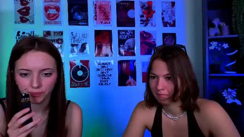 Snapshot of chloe_ley chatting on 07.27.26 chloe_ley online show from 07.27.26
