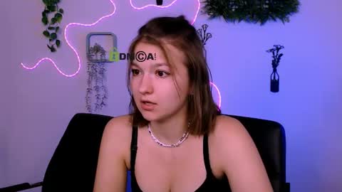 Snapshot of chloe_ley chatting on 07.28.26 chloe_ley online show from 07.28.26