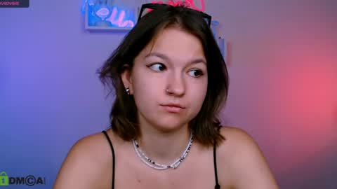 Snapshot of chloe_ley chatting on 07.31.26 chloe_ley online show from 07.31.26