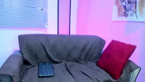 Snapshot of chloe_madisson chatting on 01.18.25 chloe online show from 01.18.25