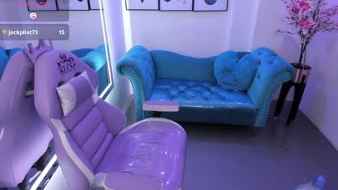 Chloe  online show from 04.13.26