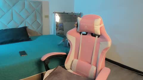 Chloe online show from 02.13.26