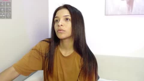 Snapshot of chloe_peach_ chatting on 02.10.26 chloe_peach_ online show from 02.10.26