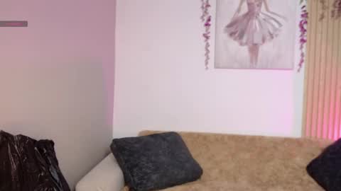 Snapshot of chloe_peach_ chatting on 05.12.26 chloe_peach_ online show from 05.12.26